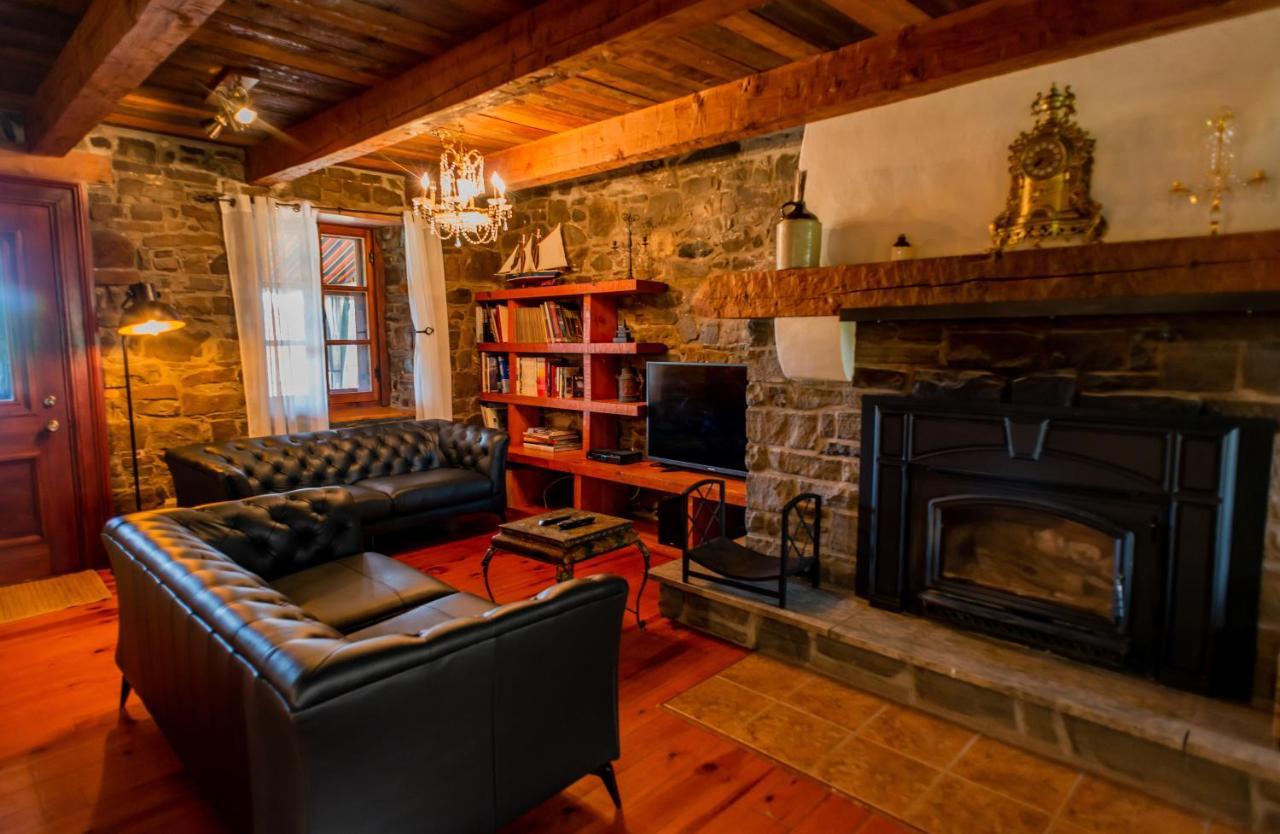 Domaine Steinbach Cidrerie B&B Distillerie St-Pierre-de-l'Île-d'Orléans Esterno foto